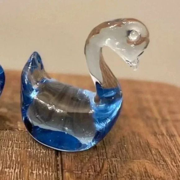 Vintage Other - Vintage Blue Art Glass Swan Bird Figurine Paperweight Home Decor